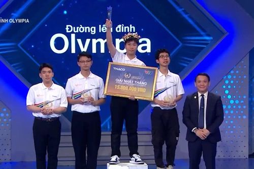 Nam sinh Chuyên Hùng Vương giành vòng nguyệt quế cuộc thi Tháng Olympia 26