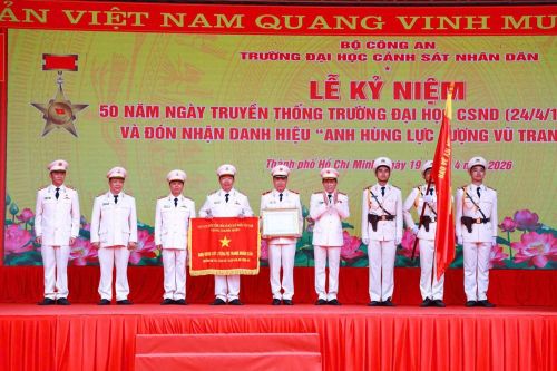 Trường Đại học Cảnh sát nhân dân đón nhận Danh hiệu Anh hùng lực lượng vũ trang nhân dân
