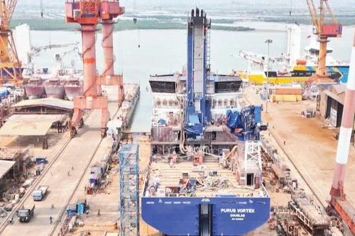 Hỗ trợ thiết thực doanh nghiệp đóng tàu trong quá trình tái cơ cấu