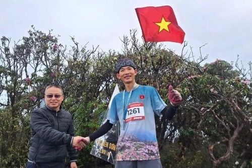 Lai Châu tổ chức giải leo núi chinh phục đỉnh Tả Liên Sơn