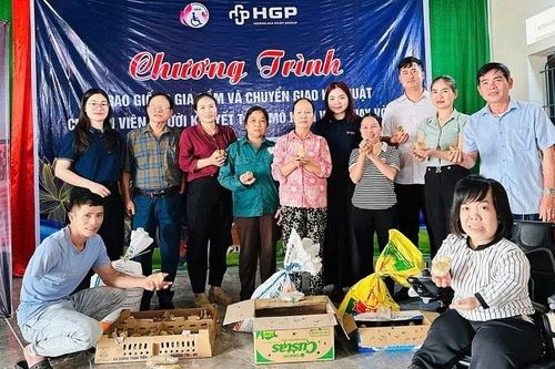 Người 'gieo nghị lực' từ nghịch cảnh da cam