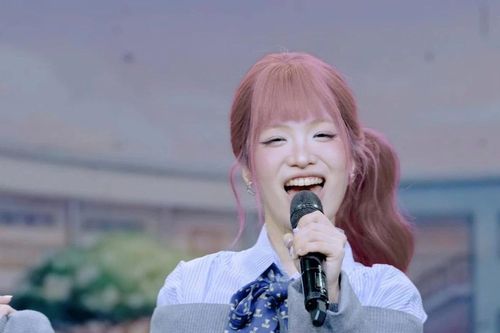 Cầm - giọng ca gen Z kể câu chuyện 'bắt đền tuổi thơ' đầy cảm xúc