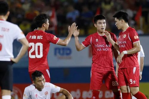 Tiến Linh tiếp tục mờ nhạt, CLB Công an TPHCM thua trận thứ 3 liên tiếp