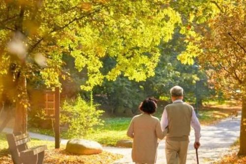 4 bí quyết để sống an nhiên ở tuổi trung niên