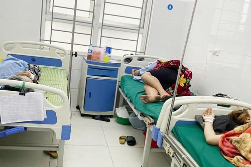 Thông tin mới về vụ hơn 20 người nghi ngộ độc sau khi ăn bánh mì tại Nghệ An