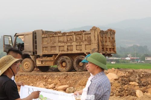 Một phường ở Lào Cai khơi thông dự án 'lụt' tiến độ bằng hành động nhân văn