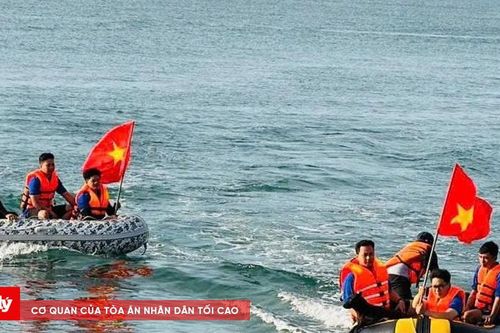 Ra mắt đội thanh niên xung kích, tăng 'lá chắn mềm' bảo vệ biển