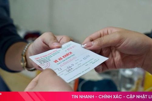 'Cháy vé' xe khách chiều đi lẫn về Hà Tĩnh dịp nghỉ lễ 30/4 - 1/5