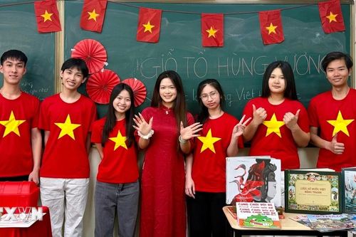 Tôn vinh tiếng Việt: Bồi đắp cội nguồn cho thế hệ trẻ người Việt tại Canada