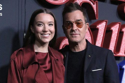 Nam diễn viên Justin Theroux lên chức bố ở tuổi 54, đón con đầu lòng với vợ kém 22 tuổi