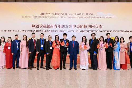 'Không quên nguyện ước ban đầu' của thanh niên thế hệ mới trong Hành trình đỏ