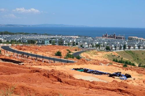 Vốn đắt, bất động sản đổi chiến lược