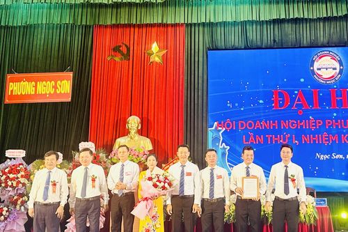 Phát huy vai trò cầu nối giữa doanh nghiệp với chính quyền địa phương