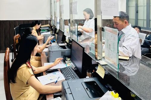 Phòng Cảnh sát giao thông tiếp tục cấp trả giấy phép lái xe