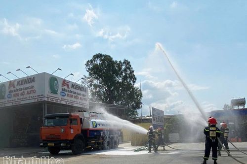 Thực tập phương án chữa cháy và cứu nạn, cứu hộ tại cửa hàng xăng dầu