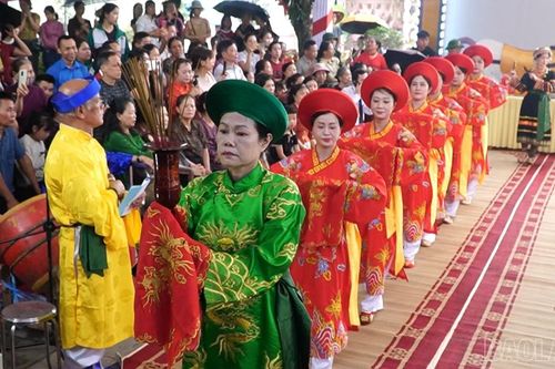 Linh thiêng Lễ hội Đền Tuần Quán