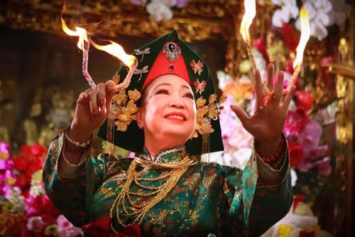 'Khánh tiệc Đức thánh Mẫu' đền Mẫu Lào Cai - đậm đà văn hóa tâm linh