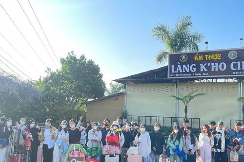 Hành trình điền dã – Khi tri thức bước ra khỏi giảng đường