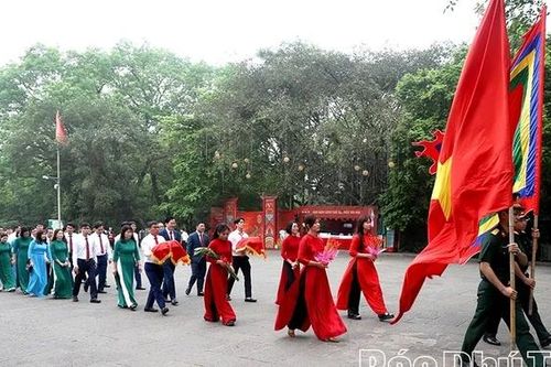 Xã Vân Bán và xã Đồng Lương dâng hương tưởng niệm các Vua Hùng