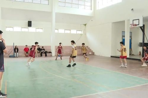 Giải bóng rổ chào mừng kỷ niệm 30 năm thành lập Trường THPT chuyên Võ Nguyên Giáp
