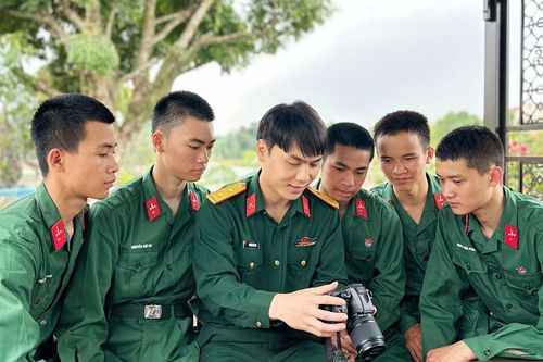 Kết nối hành trình quân ngũ
