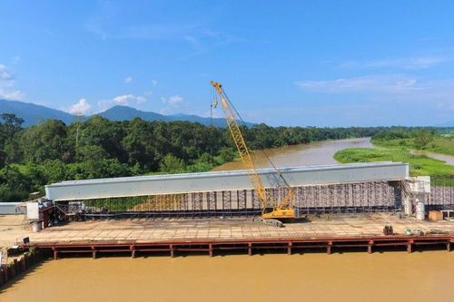 Biến đổi khí hậu, cách nào xây cầu bền vững cho miền núi?