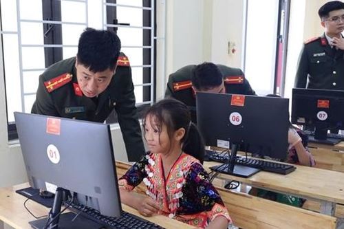 Người chỉ huy trẻ giữ vững 'mạch tham mưu' bằng bản lĩnh và trí tuệ