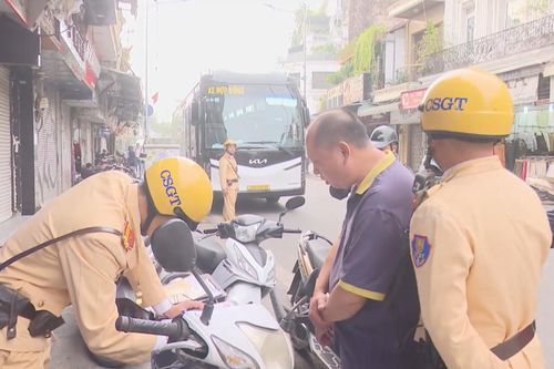 Yêu cầu các tổ chức, cá nhân cam kết đảm bảo ATGT