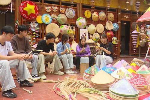 Du lịch xanh Hà Nội: Lợi thế 'kép' từ văn hóa và thiên nhiên
