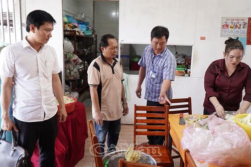 Tăng cường kiểm tra an toàn thực phẩm, phòng chống cháy nổ dịp lễ tại Đất Mũi