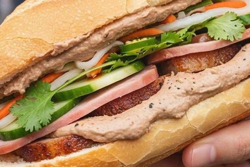 Bộ Y tế vào cuộc vụ hơn 20 người nghi ngộ độc bánh mì ở Nghệ An