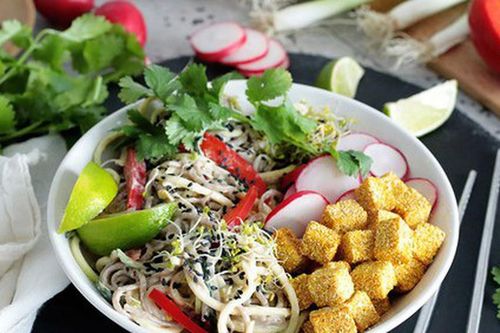 Sau tuổi 40, nhiều người bắt đầu mệt mỏi sau bữa ăn: Lý do thường đến từ 1 thói quen quen thuộc