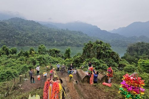 Tết Thanh minh vùng cao: Khi con cháu người Tày, Nùng cùng nhau hướng về cội nguồn