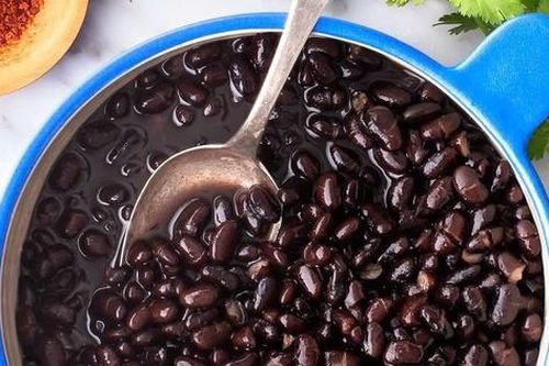 Uống nước đậu đen rang mỗi ngày có giảm mỡ?