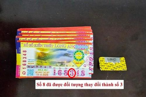 Dùng dao lam chỉnh số 8 thành số 3, người đàn ông 58 tuổi lừa 2 người bán vé số