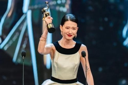 Mỹ nhân làm nên lịch sử sau 23 năm