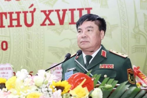 Kéo dài thời gian giữ chức vụ với hai cán bộ Bộ Quốc phòng