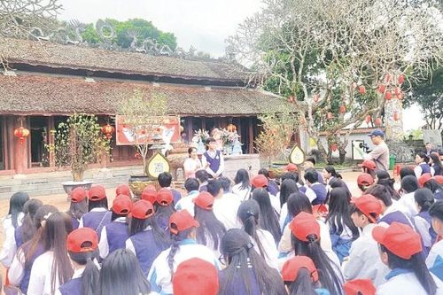 Dạy học kết nối di sản hình thành văn hóa gìn giữ truyền thống cho thế hệ trẻ