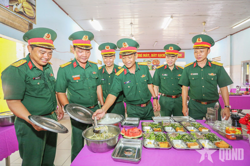 Nêu gương - phẩm chất cốt lõi của người chỉ huy