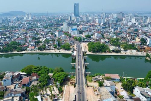 Cầu Vỹ Dạ dang dở giữa lòng đô thị