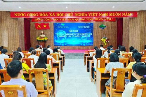 Sơn Trà tập huấn ứng dụng AI trong giáo dục, thúc đẩy chuyển đổi số từ cơ sở