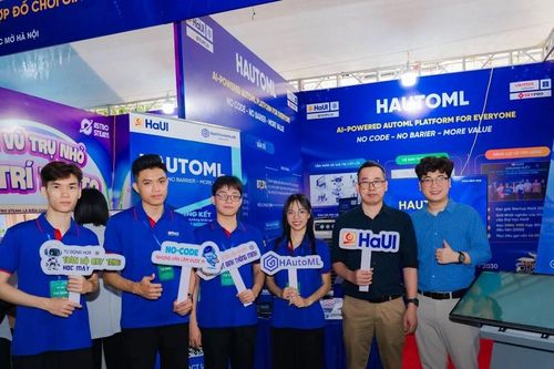 Đội thi HAutoML ghi dấu ấn tại Chung kết cuộc thi 'Học sinh, sinh viên với ý tưởng khởi nghiệp' lần VIII