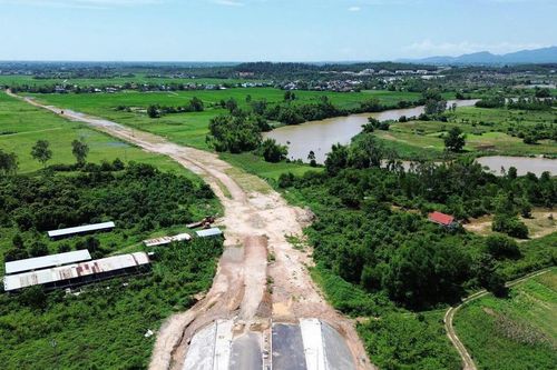 Nhiều cây cầu xây xong nhưng chưa có đường dẫn tại Đà Nẵng: UBND thành phố chỉ đạo đẩy nhanh tiến độ hoàn thiện