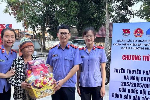 Sắc áo xanh thanh niên trên 'mặt trận' công lý - Kỳ 3: Lan tỏa tinh thần 'sáng về đạo đức, vững về nghiệp vụ'