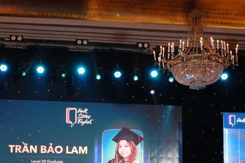 Wall Street English tổ chức lễ Graduation Ceremony quy mô lớn