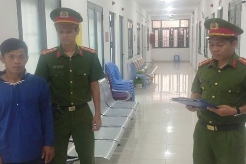 Mâu thuẫn trên tàu cá, một thuyền viên bị đâm trọng thương