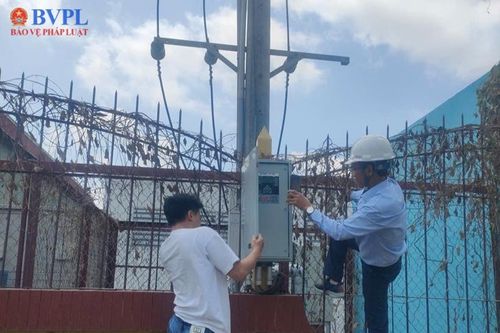 Công nhân 'mất việc' vì bị ngừng cấp điện: Dấu hiệu vi phạm quy định ngành điện?