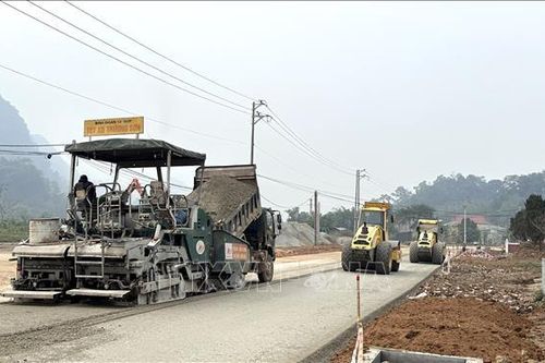 Tuyến đường cách mạng Tân Trào -Trung Yên gấp rút về đích trước ngày 19/5