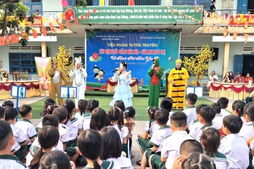 Tuyên truyền văn hóa, văn minh đô thị cho học sinh tiểu học