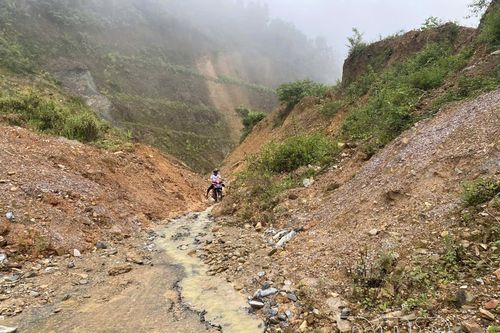 Di dân khỏi vùng thiên tai